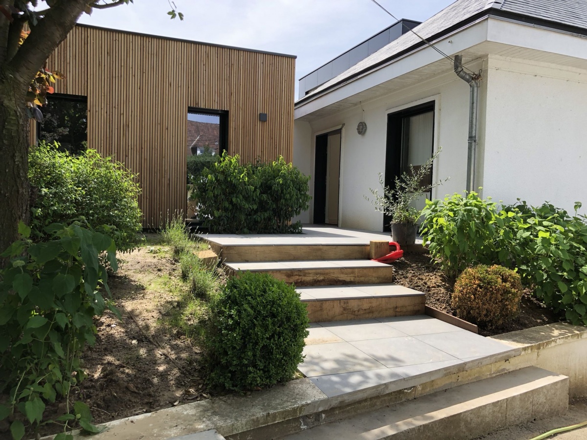 Double extension bois d'une maison � Hem