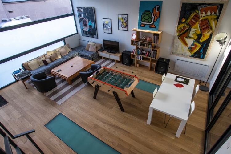 Construction d'un loft : 3 Le salon et son espace jeu