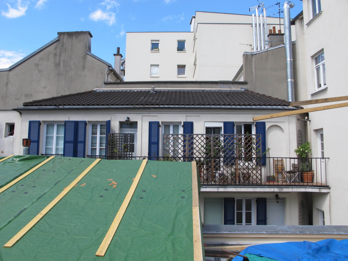 Surlvation dun immeuble parisien : 1 Appartement existant