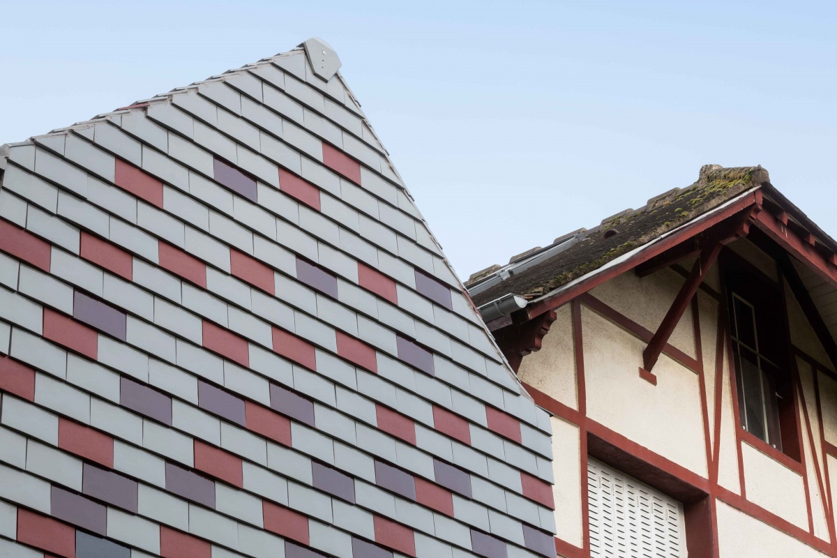 Rnovation et extension de maison individuelle avec un bardage compos tuiles vernisses : _B3A3221