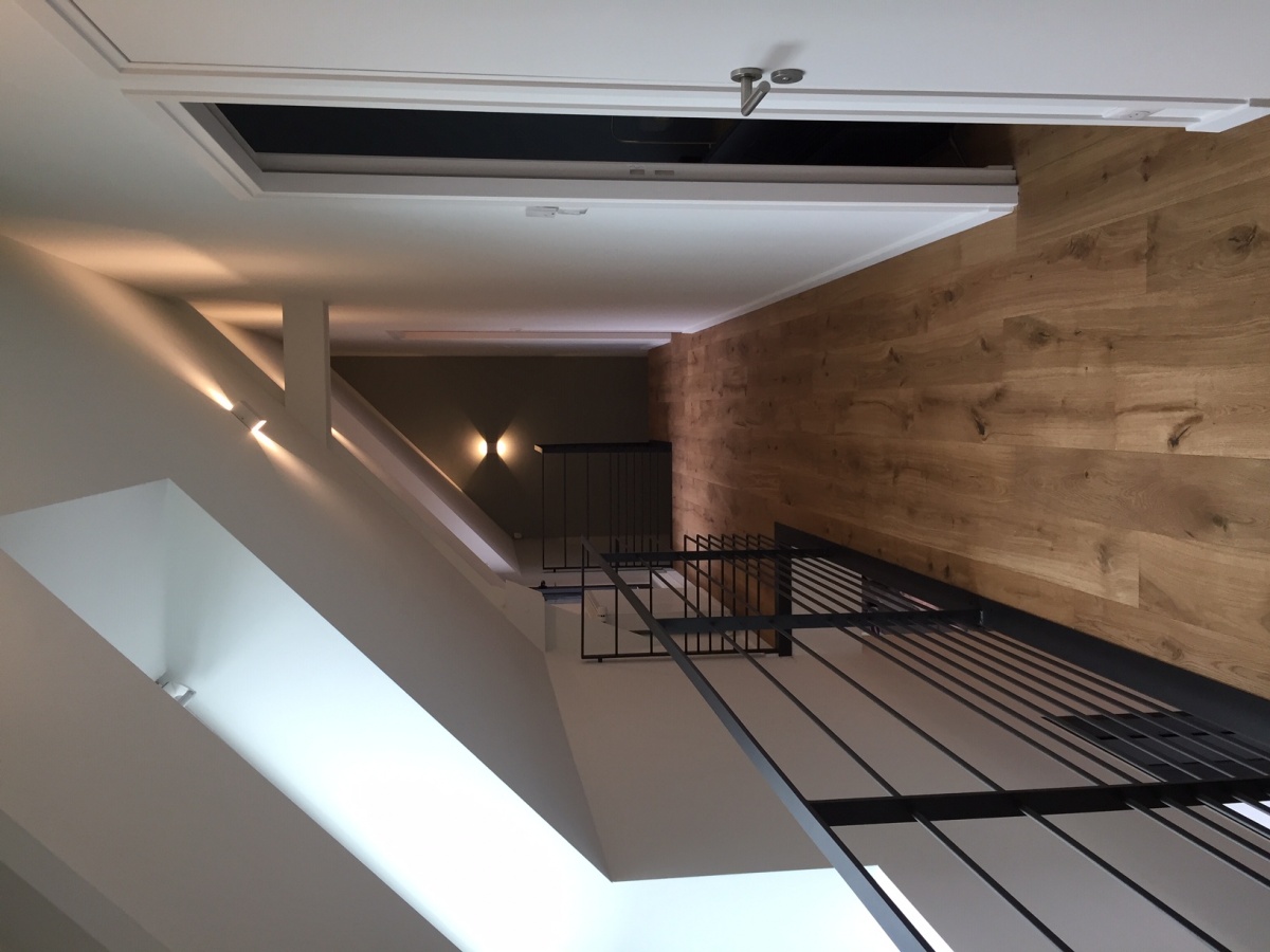 CONSTRUCTION D�UNE MAISON DE VACANCES : couloir 