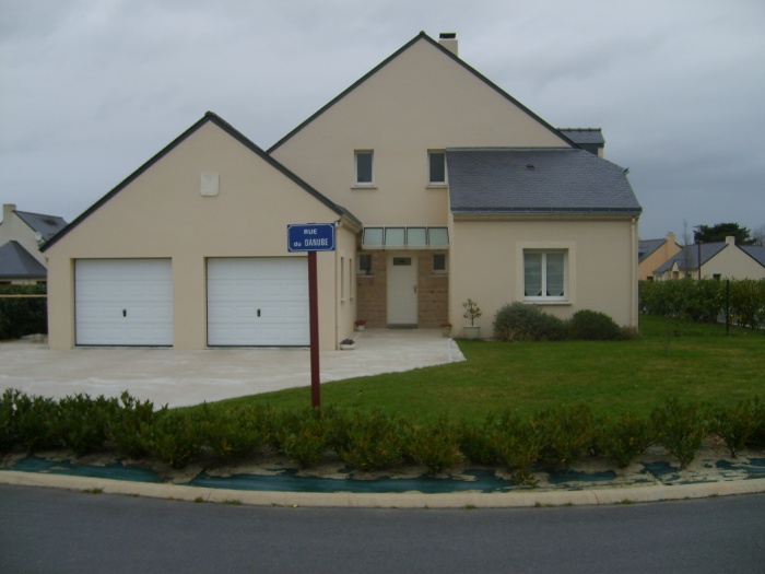 Construction d'une maison en lotissement : Fa�ade sur rue