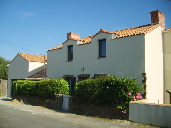 Sur�l�vation d'une maison et construction d'un garage : Apr�s