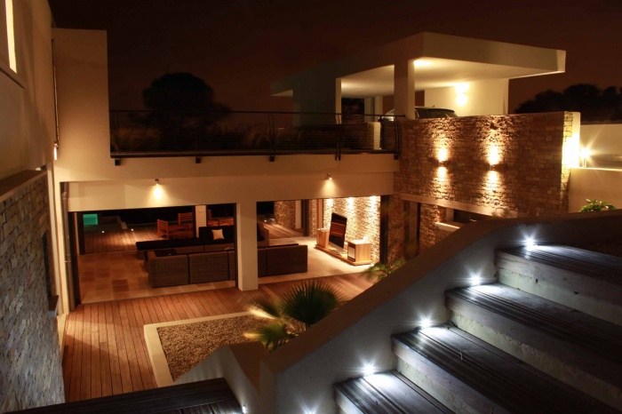 Villa & piscine � Montferrier (34) : 2010-10-03 PATIO-NUIT3