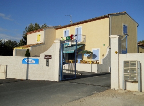 Centre communal,commerce,g�tes et logement de fonction. : 155 (500x369) (500x369)