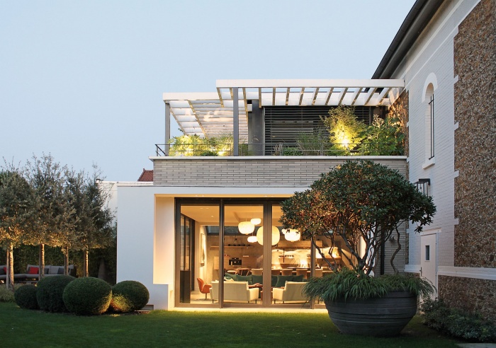 EXTENSION CONTEMPORAINE