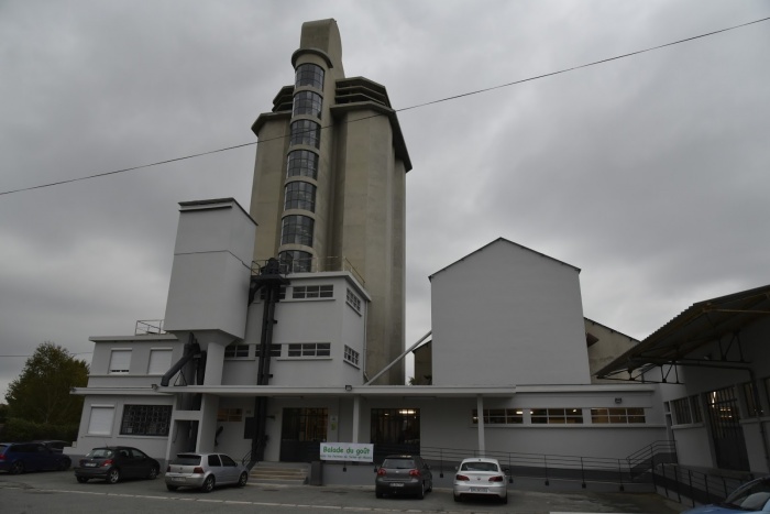 Rhabilitation d'un silo  grain : silo apres travaux.JPG