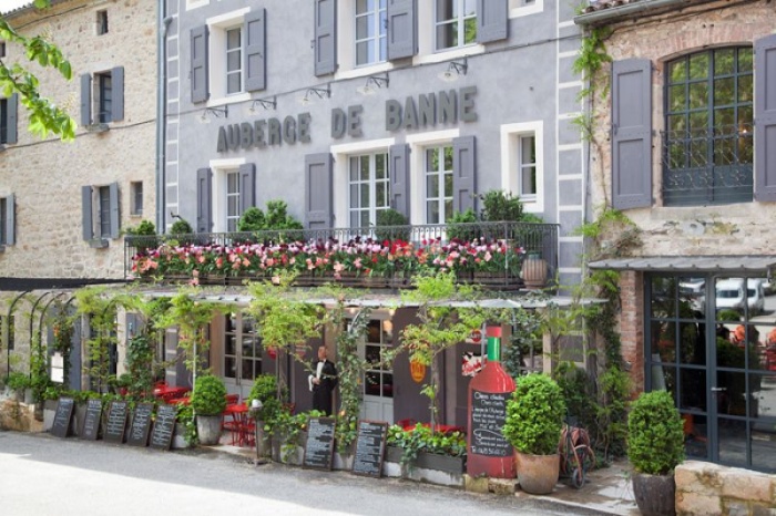 Auberge de Banne : devanture-auberge-de-banne-3124